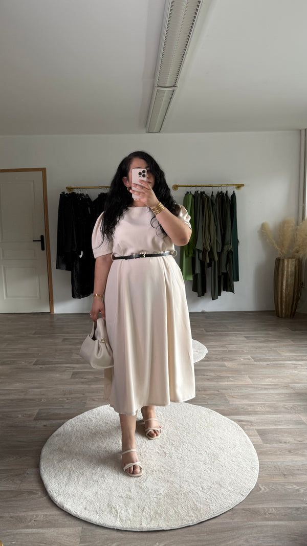 Robe classe avec manches ballon