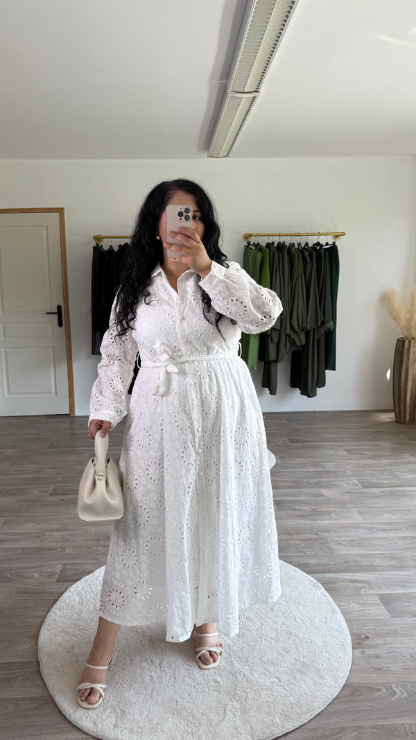 Robe broderie anglaise à boutons