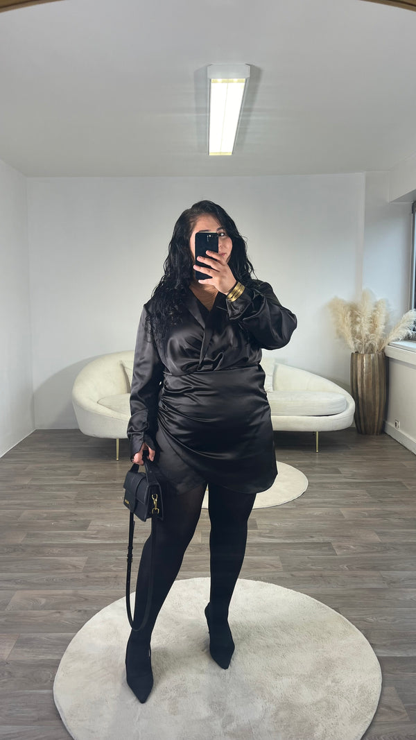 Robe cache cœur satiné noir