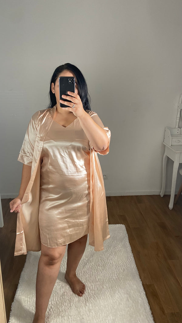Nuisette et peignoir doré